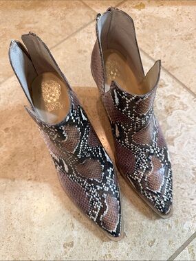 Vince Camuto Brown & Black Snake-Print Pointed Ankle Booties